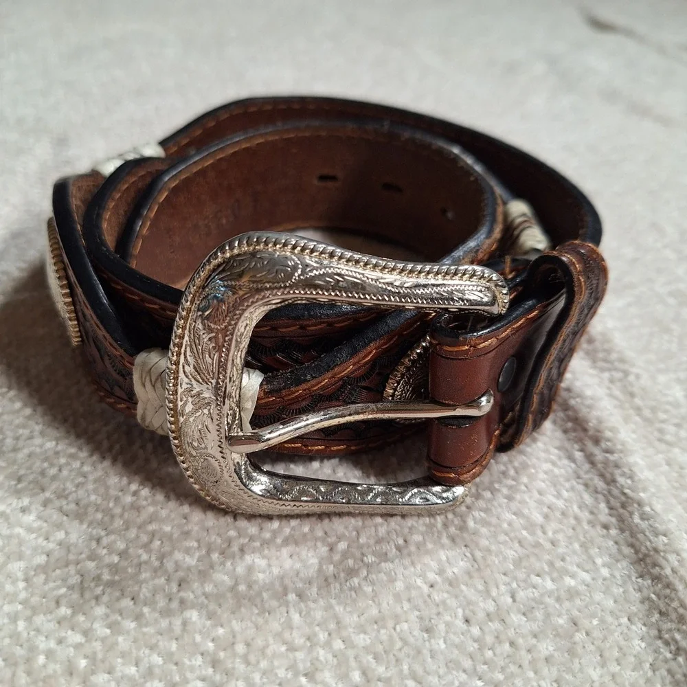 Western Tooled Leather Belt Embossed Buckle Scallop Oval Link Concho